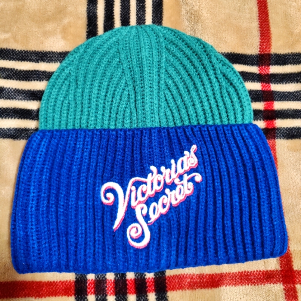 Victoria's Secret Beanie. NWT